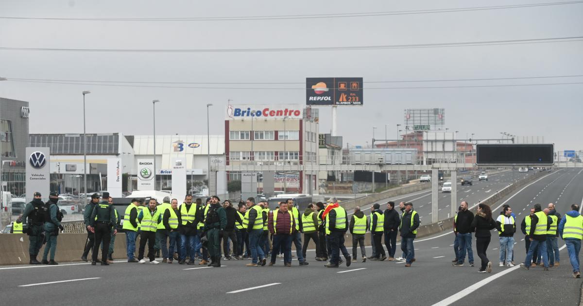 Las Tractoradas Provocan Las Primeras Retenciones En Las Carreteras De