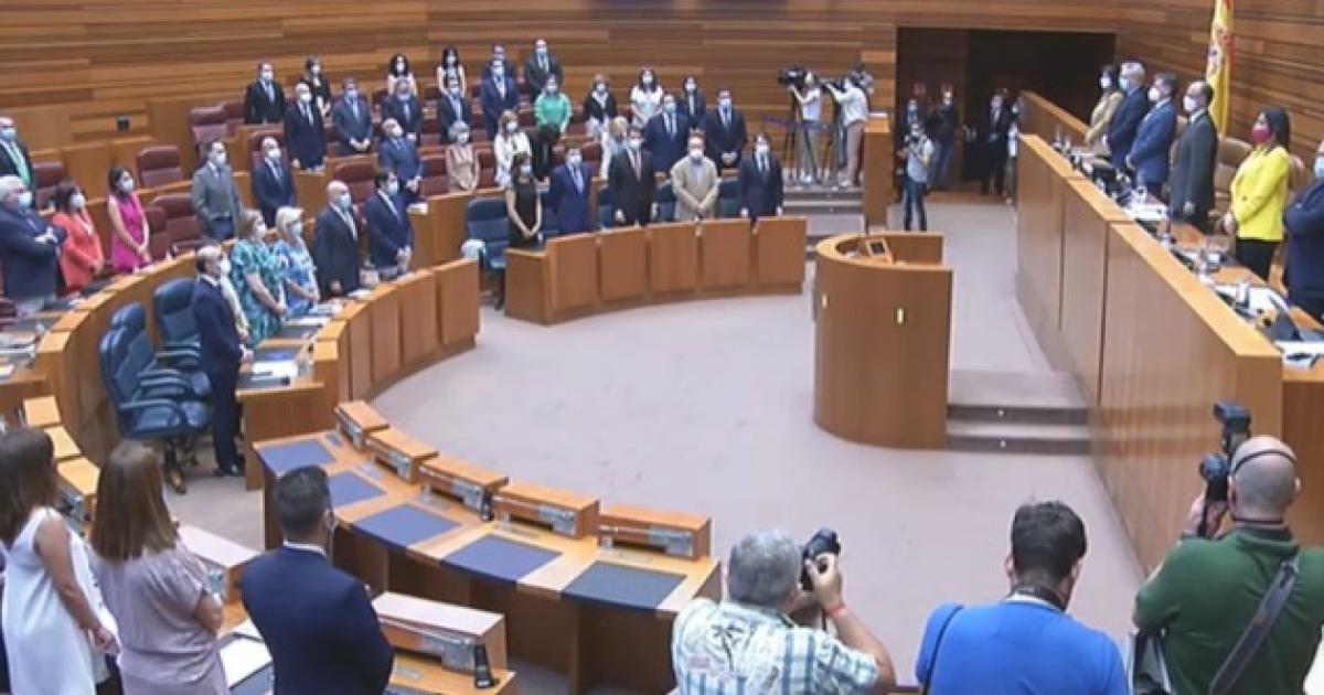 DEBATE DE POLÍTICA GENERAL Las Cortes guardan un minuto de silencio en