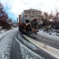 Nieve en la calzada ZA-L-2699 en La Tejera (Zamora)