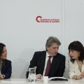 La vicesecretaria general del PSOECyL, Nuria Rubio; el secretario general, Carlos Martínez; y la presidenta del partido, Ana Redondo, durante la reunión de este lunes.