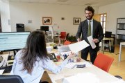 El portavoz de Vox en las Cortes de Castilla y León, Juan García-Gallardo, presenta su dimisión en el registro de las Cortes