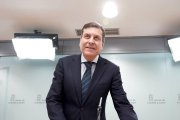 El consejero de Economía y Hacienda y portavoz de la Junta de Castilla y León, Carlos Fernández Carriedo, en la rueda de prensa posterior al Consejo de Gobierno.