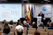 El presidente del CES, Enrique Cabero, en la presentación del informe.