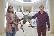 Investigadores en la Escuela de Telecomunicaciones de la UVa. / J. M. LOSTAU