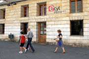 Oficina del ECyL en la calle Cadenas de San Gregorio. Photogenic /Roberto Fernandez.