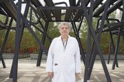 JUAN MIGUEL LOSTAU. 02/06/2021. VALLADOLID. COMUNIDAD DE CASTILLA Y LEÓN. DOCTOR MANUEL FRANCO TRABAJA EN UNA APLICACIÓN PRARA LA PREVENCIÓN DEL SUICIDIO.