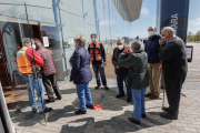 Colas para la vacunación en el Miguel Delibes de Valladolid. / JUAN MIGUEL LOSTAU