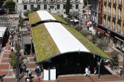 Marquesina verde de la plaza España de Valladolid. / REPORTAIE GRÁFICO: J. M. LOSTAU