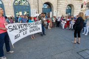 Concentración de apoyo a Carla, ayer, en Burgos. SANTI OTERO