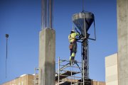 Trabajadores de la construcción en una obra.