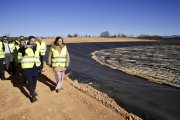 La consejera de Agricultura, Ganadería y Desarrollo Rural, María González Corral, visita las obras de modernización del regadío en Llamas de la Ribera (León)