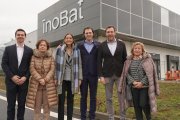 Visita de Óscar Puente y la entonces ministra Reyes Maroto a Inobat en Bratislava por el proyecto de Inobat