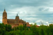Cielos nubosos sobre Salamanca en una imagen que refleja la inestabilidad creciente prevista por AEMET en Castilla y León durante el puente de mayo