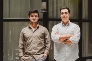Adrián y Nacho Bautista, responsables de Fundeen, una plataforma para que pequeños inversores puedan invertir en renovables.EL MUNDO