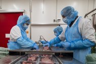 Trabajadores de Cascajares en la nueva fábrica de Dueñas