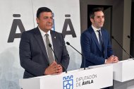 Carlos Garcia y Federico Bueno (D) durante la rueeda de prensa.