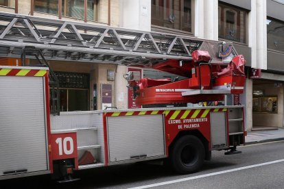 Camión del Servicio de Bomberos de Palencia.- ICAL