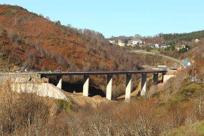 Obras de finalización del viaducto O Castro en la autovía A6 - ICAL