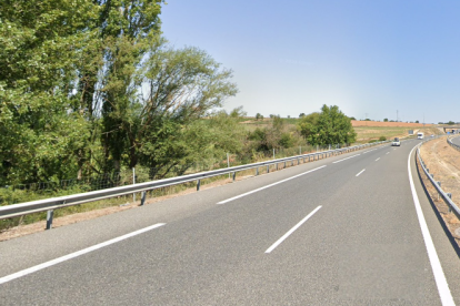Cortada la A-1 en Burgos por un accidente entre un camión y dos turismos