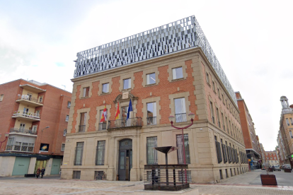 Fachada de la Audiencia Provincial de Palencia