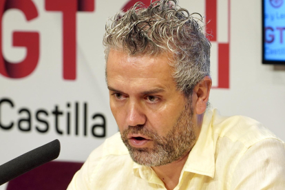 El secretario de Acción Sindical y Coordinador del Diálogo Social de UGT Castilla y León, Raúl Santa Eufemia