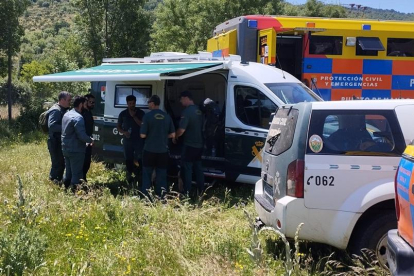 Imagen del operativo de búsqueda del hombre de 85 años desaparecido en Navahondilla (Ávila)
