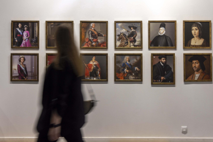 El Museo de Salamanca acoge la muestra 'La imagen promiscu@ (vol. 2)' que aborda temas políticos y sociales desde obras creadas con IA