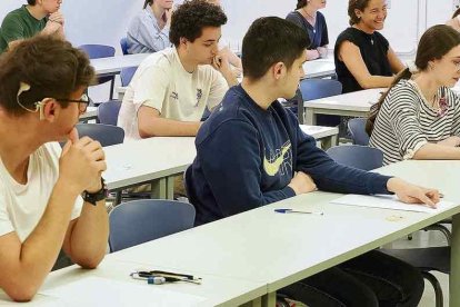 Una de las aulas de la UVa minutos antes de empezar un examen. Photogenic