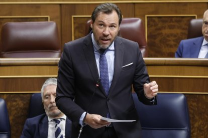 Óscar Puente, en una imagen de archivo durante un pleno del Congreso
