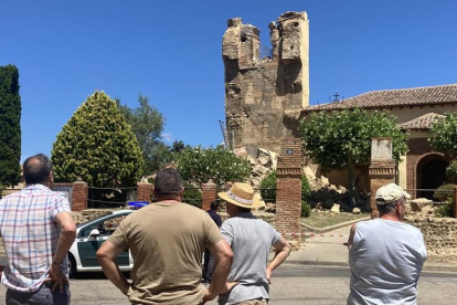 La iglesia de Villaturiel después del derrumbe de la torre