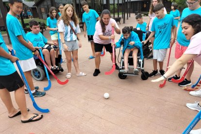 Participantes de la XXVII edición del campamento ASPAYM.