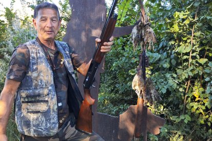 Un aficionado con el resultado de la primera mañana en Simancas.