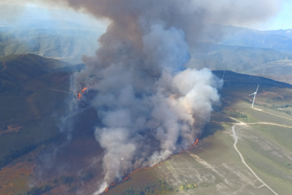 Incendio en Brañuelas (León)