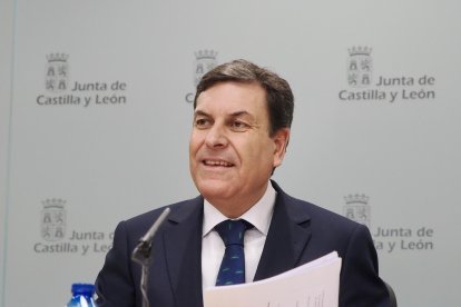 El portavoz de la Junta de Castilla y León, Carlos Fernández Carriedo, durante la rueda de prensa posterior al Consejo de Gobierno.