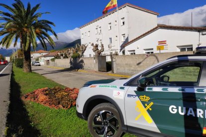 Patrulla de seguridad ciudadana perteneciente al puesto de la Guardia Civil de la Adrada
