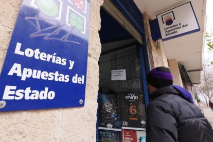 Administración de lotería de la calle Hernando de Acuña