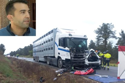 Estado en el que quedó el coche del alcalde de Nieva tras colisionar contra un camión.