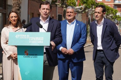 El presidente de la Junta inaugura la 41ª Feria de Exaltación del Espárrago y de la Artesanía de Tudela de Duero