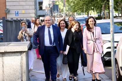 El consejero de Sanidad, Alejandro Vázquez, asiste al pleno de la Comisión de Recursos Humanos del Sistema Nacional de Salud.