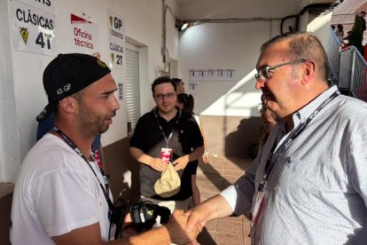 Abel Ramos junto al vicepresidente de la Diputación Roberto Aller