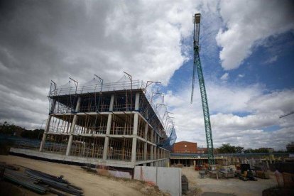Imagen de archivo de viviendas en construcción