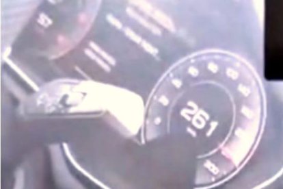 Imagen del coche a 260 kilómetros por hora