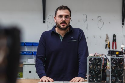 Aarón Molina, director técnico de la empresa HOTTA en Soria