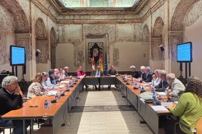El consejero de Cultura, Gonzalo Santoja, preside la Comisión de los Caminos a Santiago por Castilla y León.