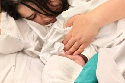 Un niña llamada Yasmin, primer bebé nacido en la provincia de Ávila del año.