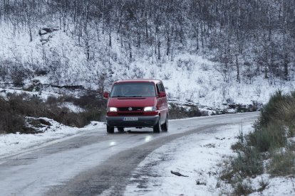 Nieve en la localidad de San Cristóbal de Valdueza (León).