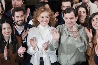 Alfonso Fernández Mañueco participa en un acto con jóvenes en Valladolid.