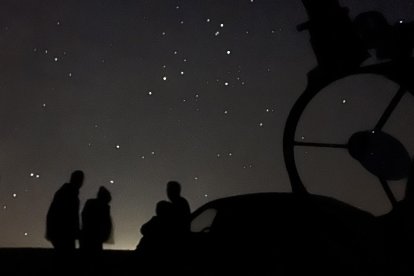 AstroParedes se prepara para el eclipse solar de agosto