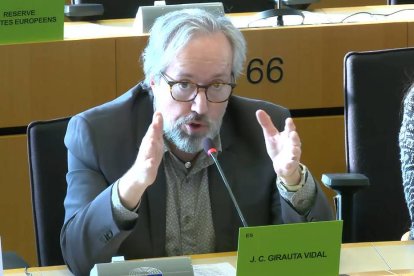 Juan Carlos Girauta durante su intervención en el Parlamento europeo.