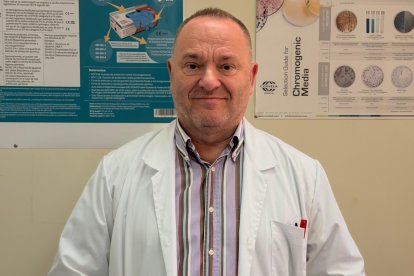 César-Bernardo Gutiérrez Martín, catedrático de la ULE y responsable del grupo de investigación de Bacterias Respiratorias Porcinas.